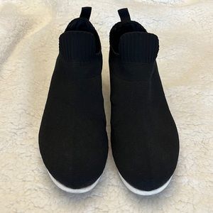 EUC DKNY slip on wedge sneaker shoes